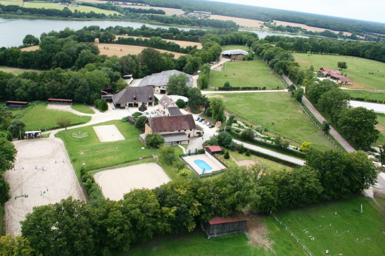 Villa Le Hameau Des Grilles Saint-Fargeau  Exterior foto